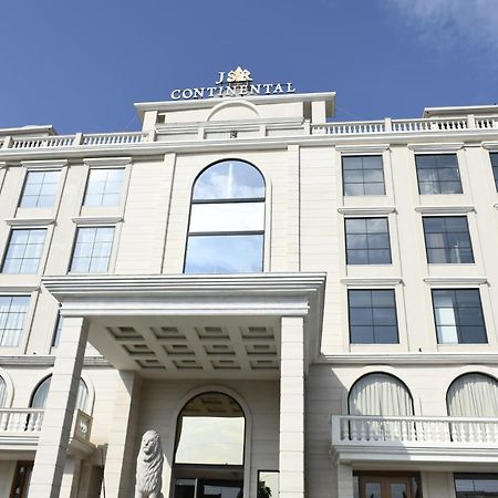 דהראדון Hotel Jsr Continental מראה חיצוני תמונה