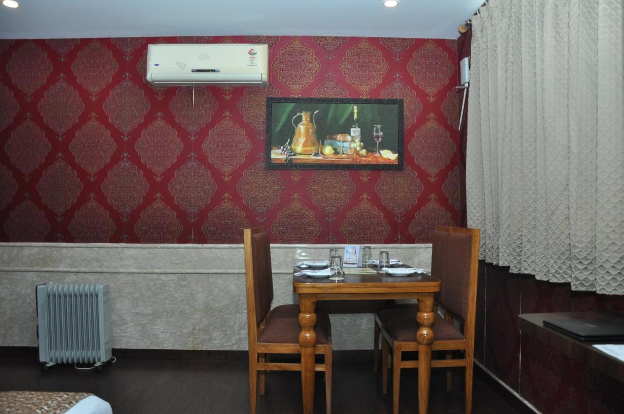 דהראדון Hotel Jsr Continental מראה חיצוני תמונה