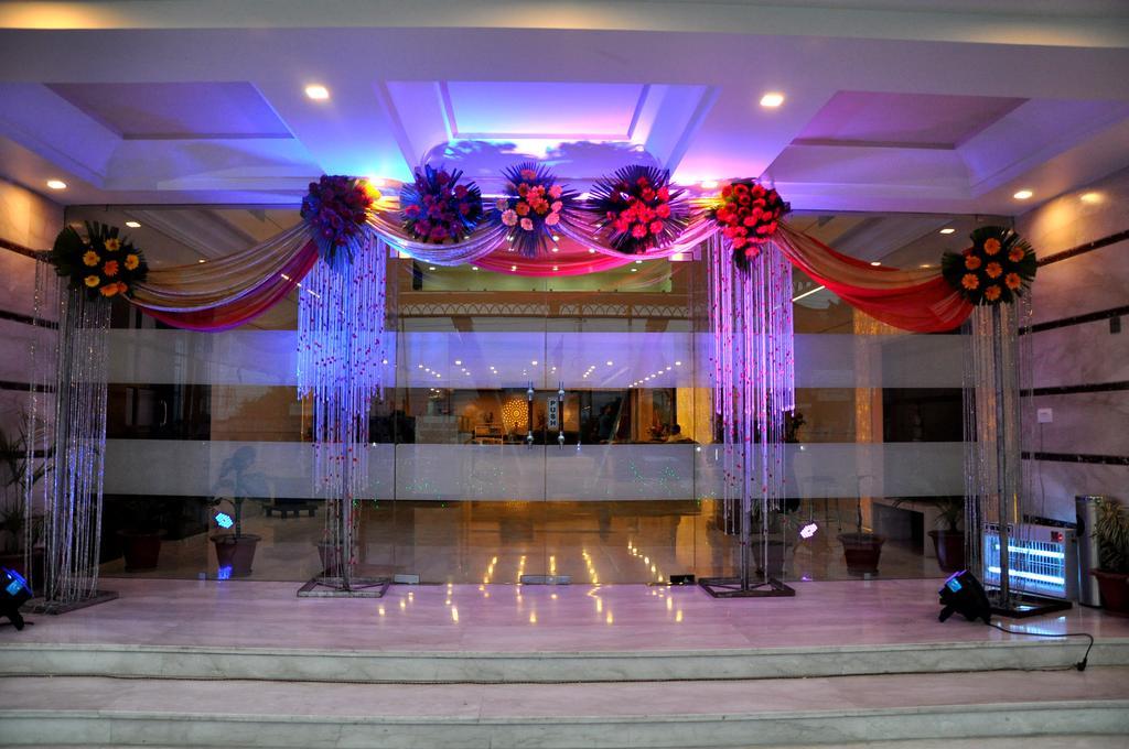 דהראדון Hotel Jsr Continental מראה חיצוני תמונה