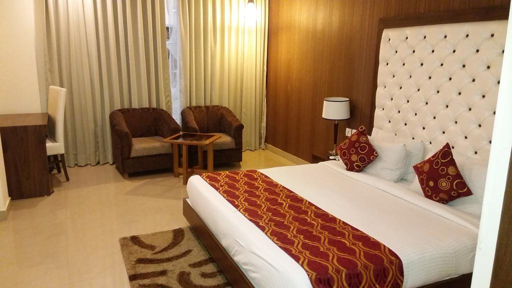 דהראדון Hotel Jsr Continental חדר תמונה