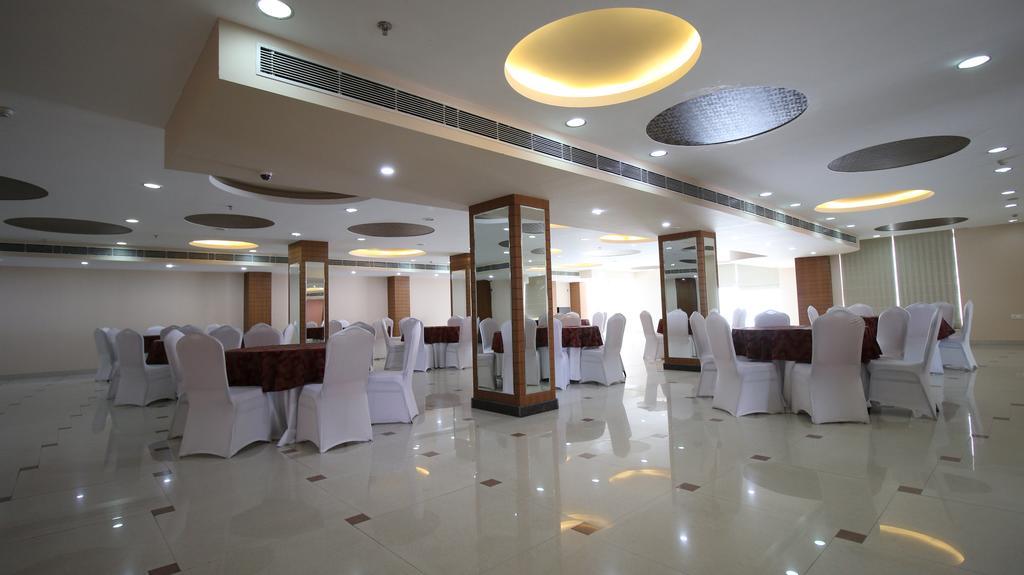 דהראדון Hotel Jsr Continental מראה חיצוני תמונה