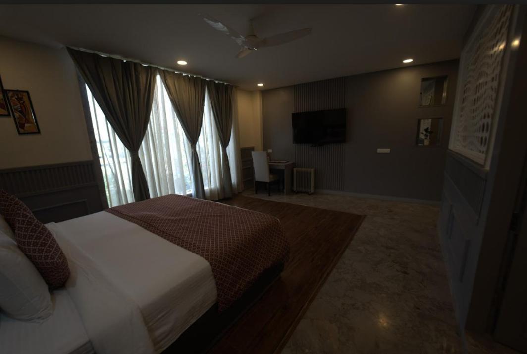 דהראדון Hotel Jsr Continental מראה חיצוני תמונה