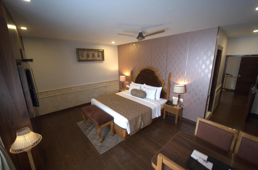 דהראדון Hotel Jsr Continental מראה חיצוני תמונה