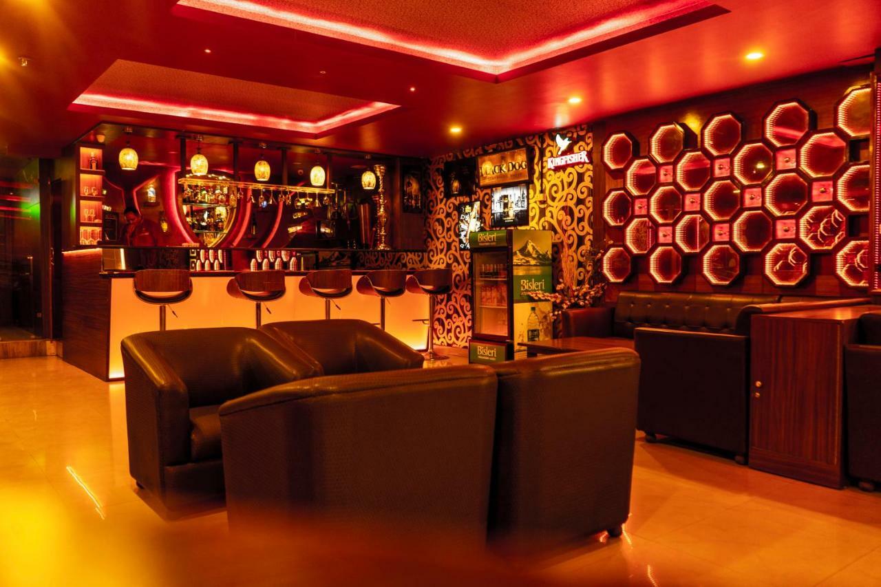 דהראדון Hotel Jsr Continental מראה חיצוני תמונה