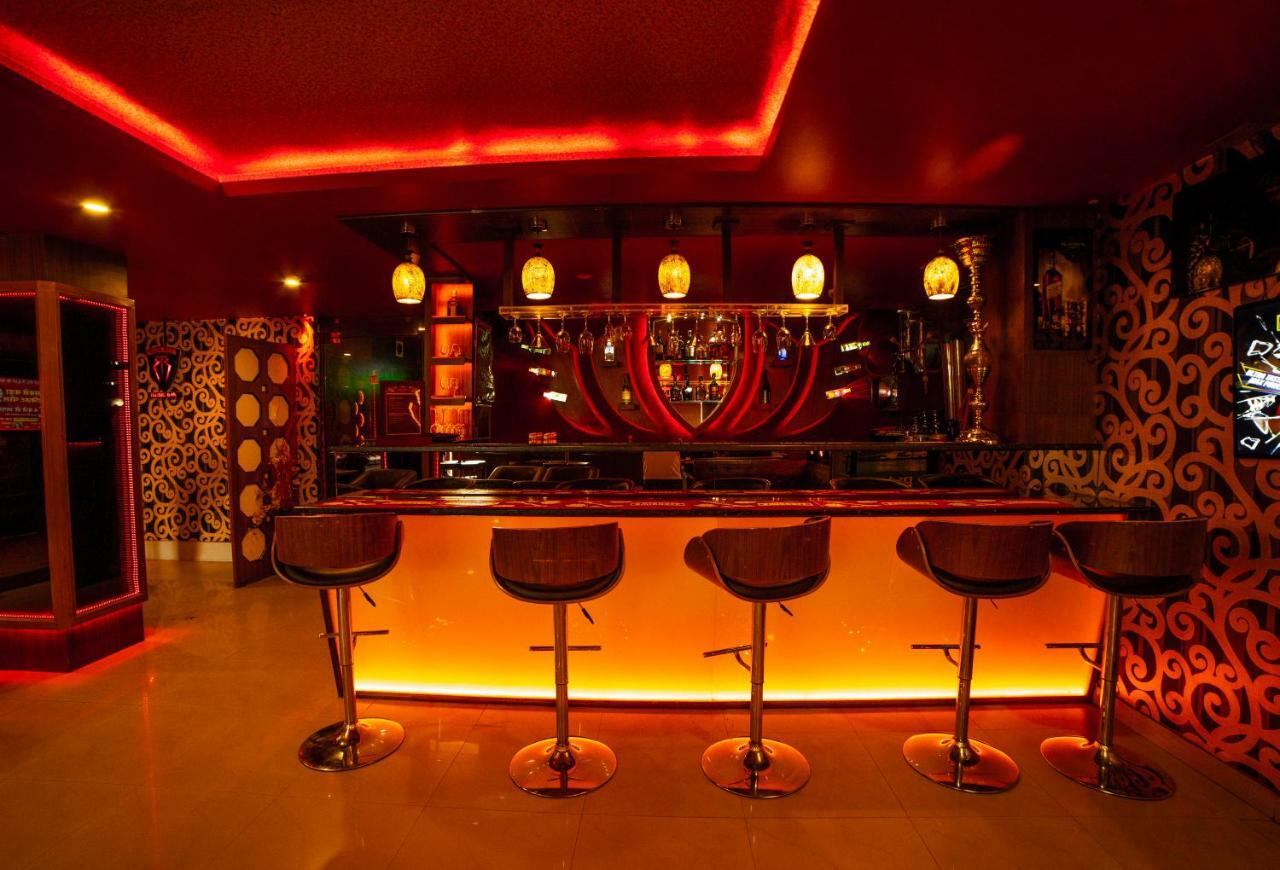 דהראדון Hotel Jsr Continental מראה חיצוני תמונה
