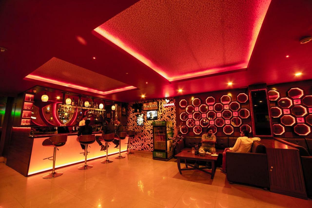 דהראדון Hotel Jsr Continental מראה חיצוני תמונה