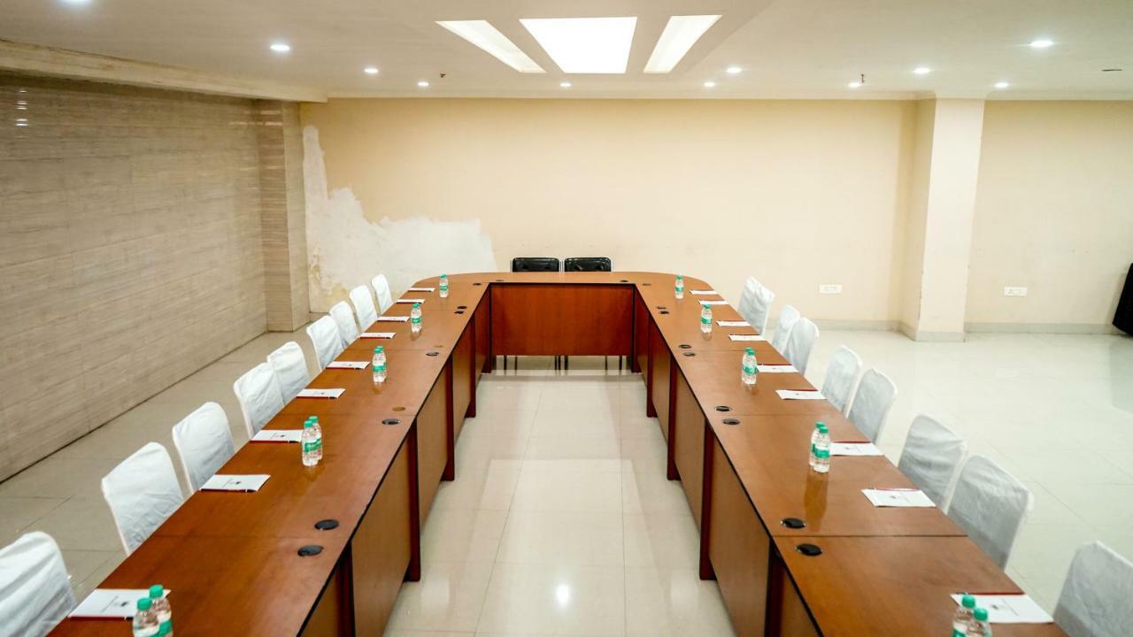 דהראדון Hotel Jsr Continental מראה חיצוני תמונה