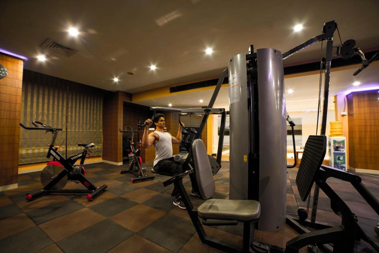 דהראדון Hotel Jsr Continental מראה חיצוני תמונה
