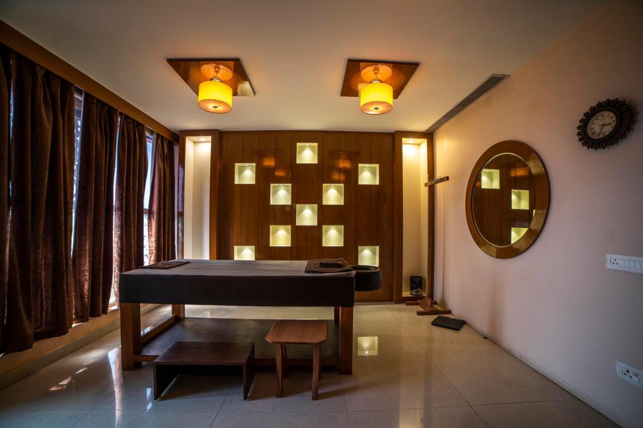 דהראדון Hotel Jsr Continental מראה חיצוני תמונה