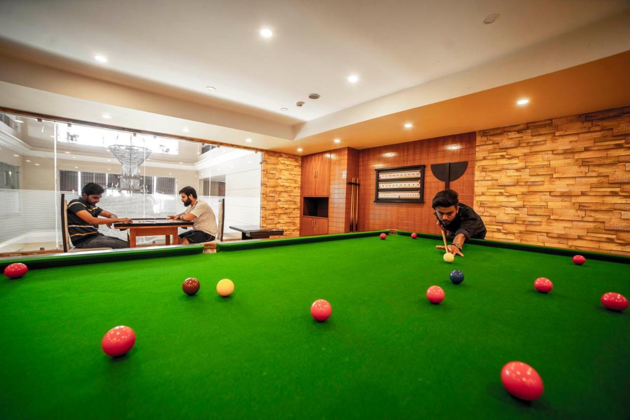 דהראדון Hotel Jsr Continental מראה חיצוני תמונה